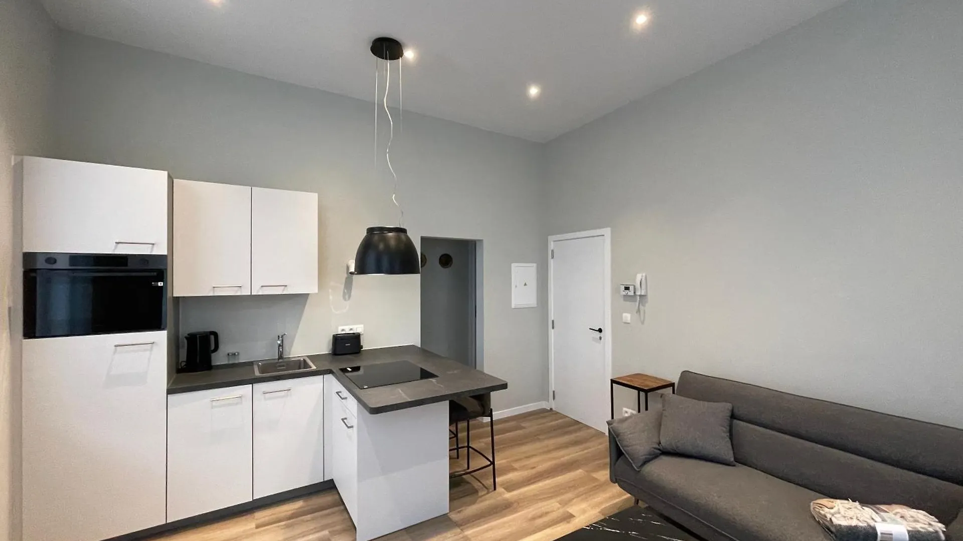 Midi Station 2 Apartment Brussels